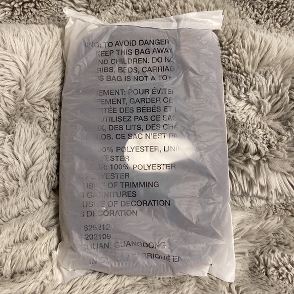 LIMITED EDITION Justin Bieber x Tim Hortons “Tim Biebs” Fanny Pack - Picture 3 of 5